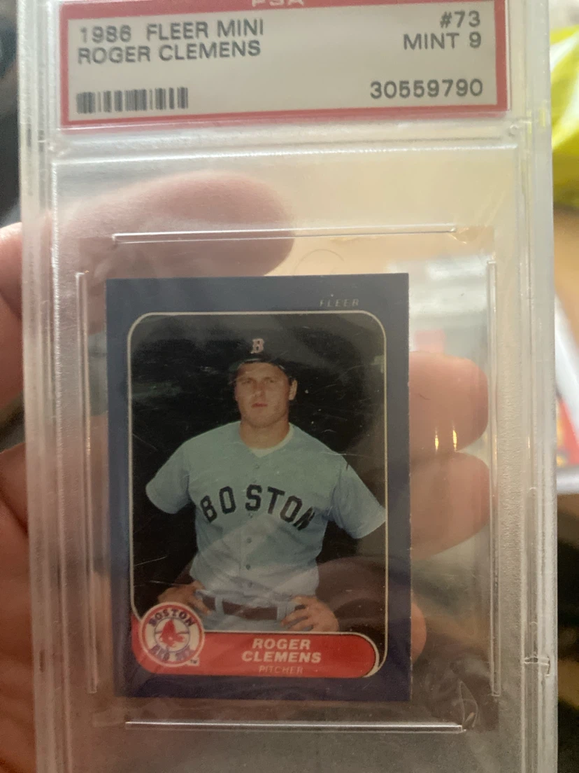 1986 Fleer Mini Roger Clemens Baseball Card