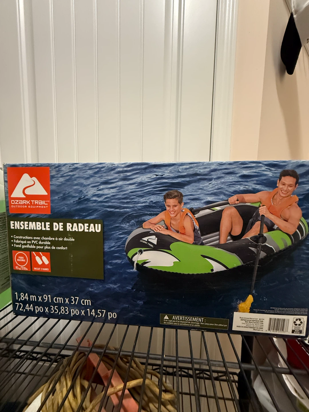 Inflatable boat (brand new)