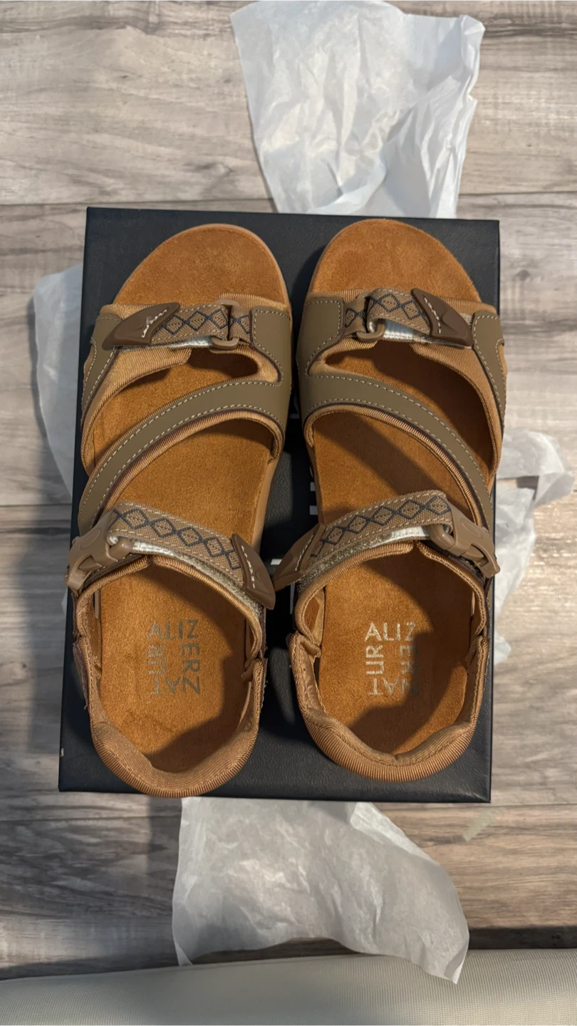 Brand New Naturalizer Women's Sandals - Size 7.5 - photo 4