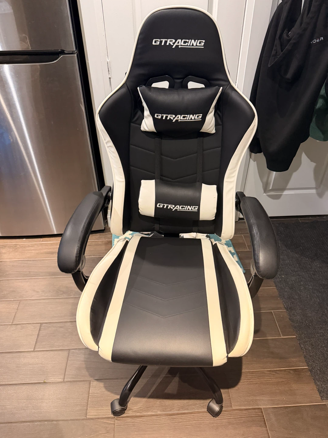 GTRacing Gaming Chair - Black/White