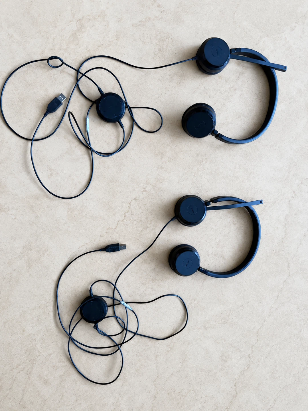 2x Jabra Evolve 40 Stereo Headsets – USB Mic, Great Cond. - photo 2