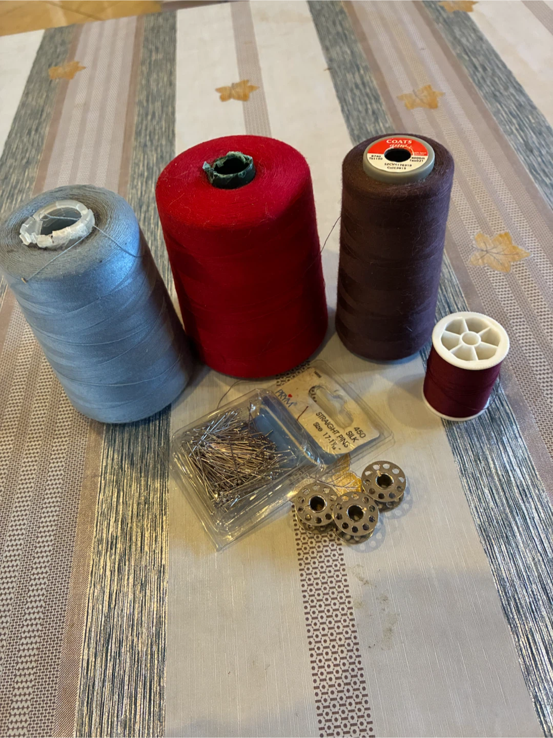 Sewing Thread Spools and Pins - photo 3