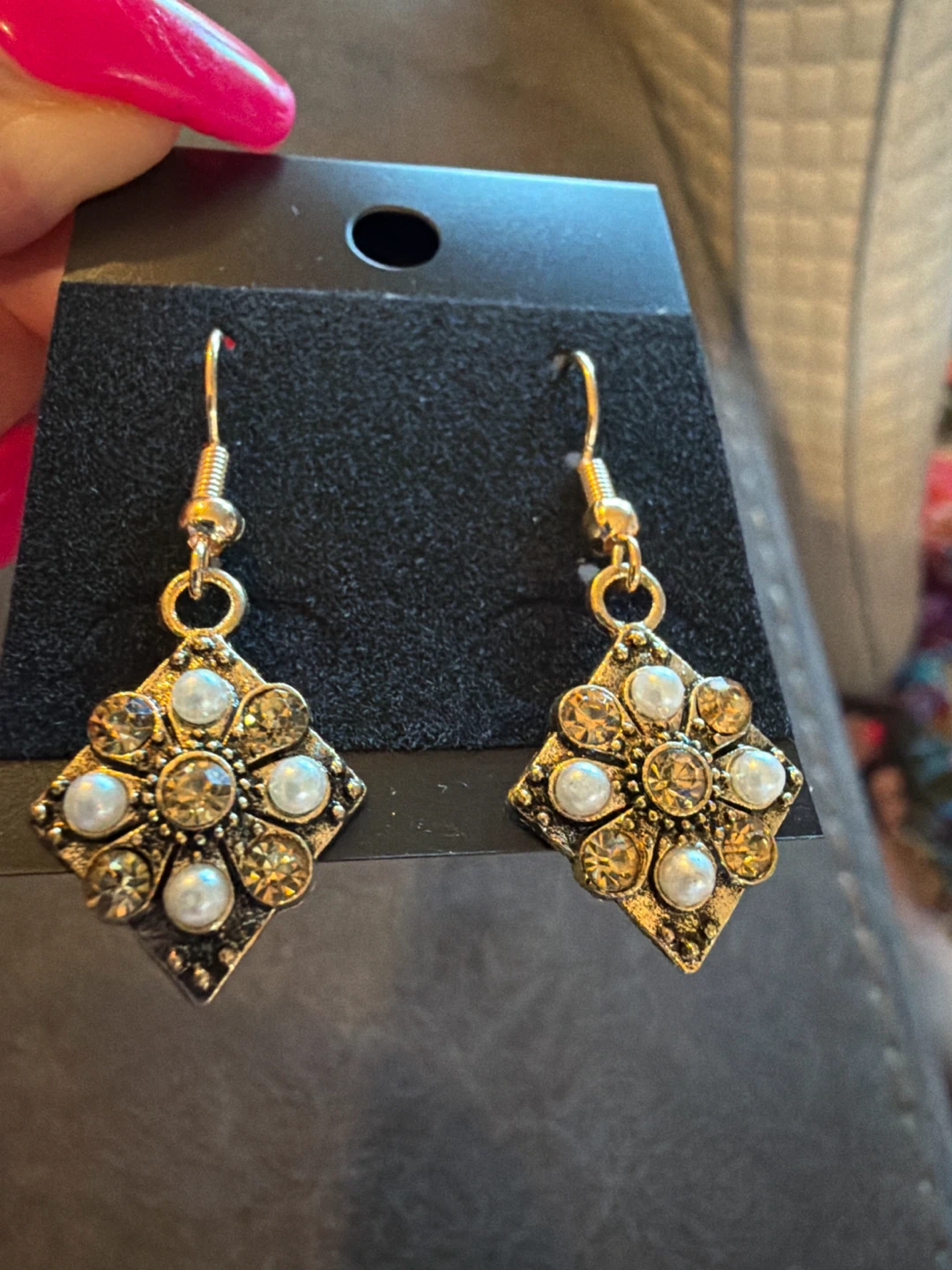 Gold tone dangle earrings with faux pearls and rhinestones - photo 2