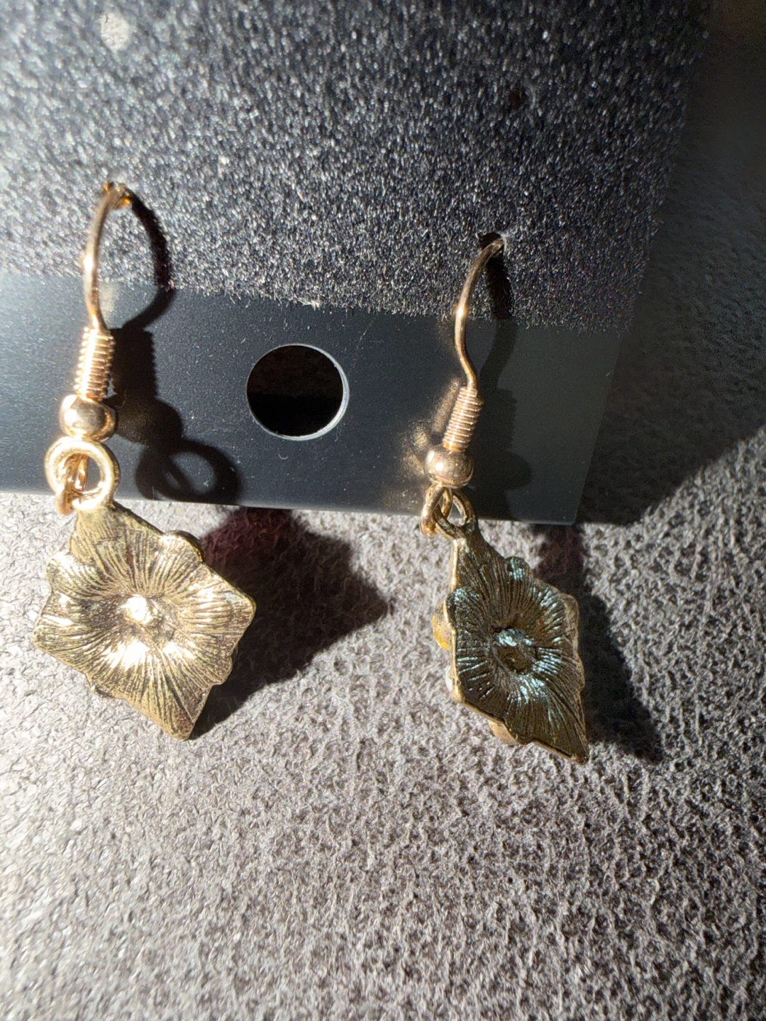 Gold tone dangle earrings with faux pearls and rhinestones - photo 4