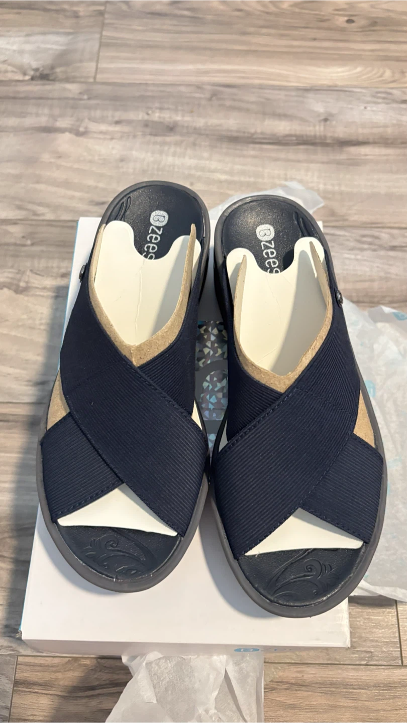 Brand new Bzees Desire Navy Sandals - photo 5