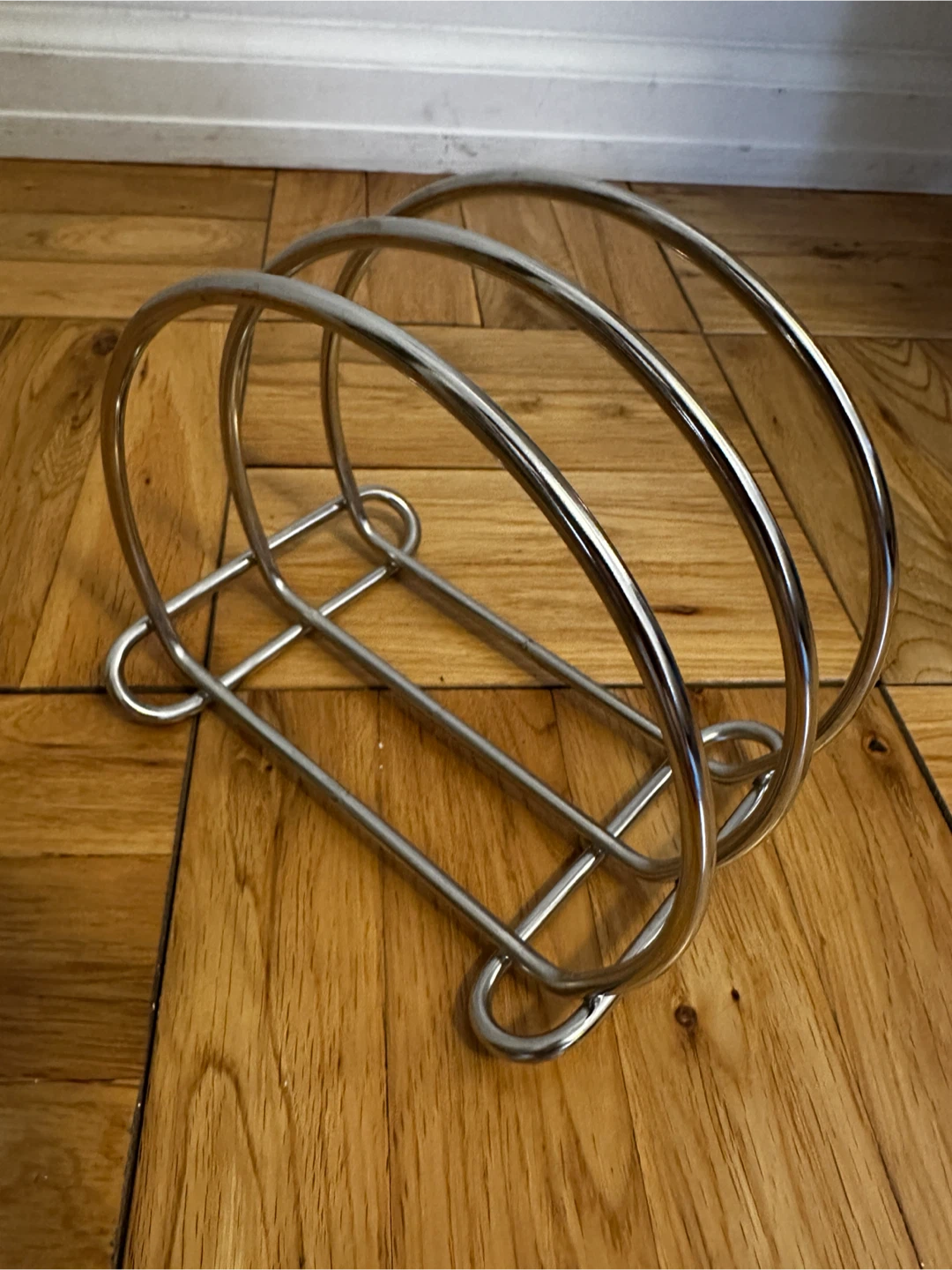 Cutting organizer standing holder