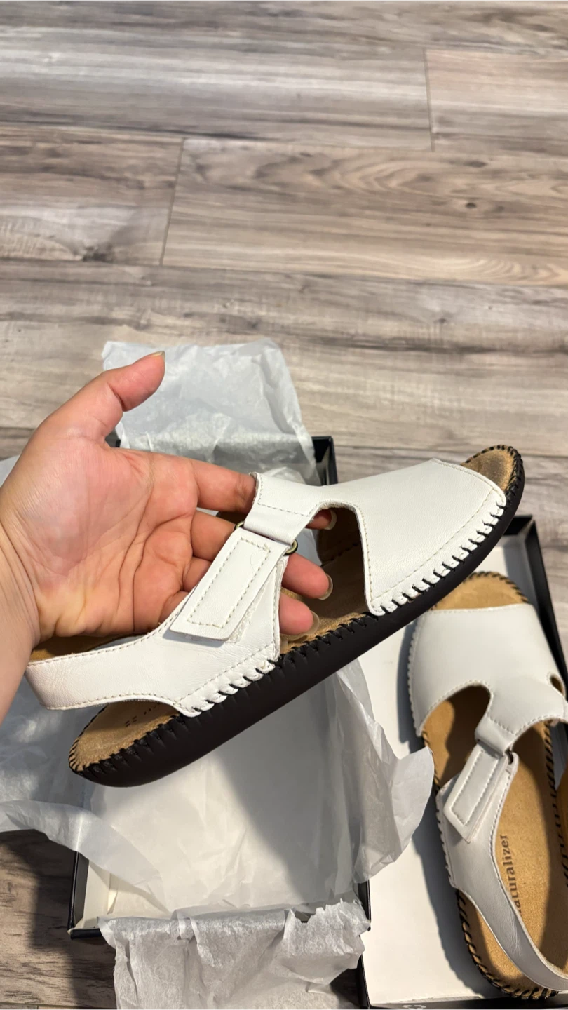 Brand New Naturalizer White Leather Sandals