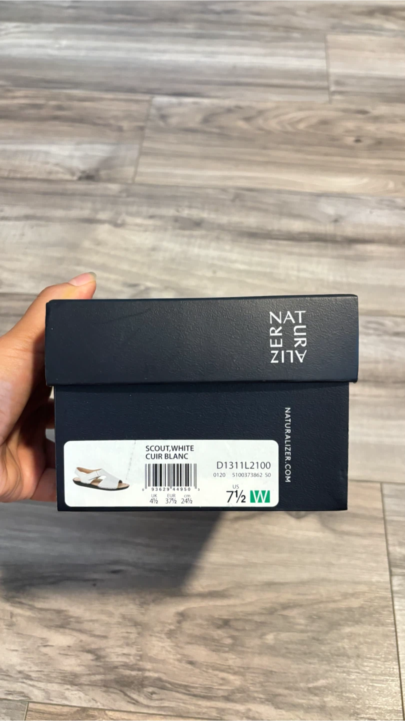 Brand New Naturalizer White Leather Sandals - photo 3