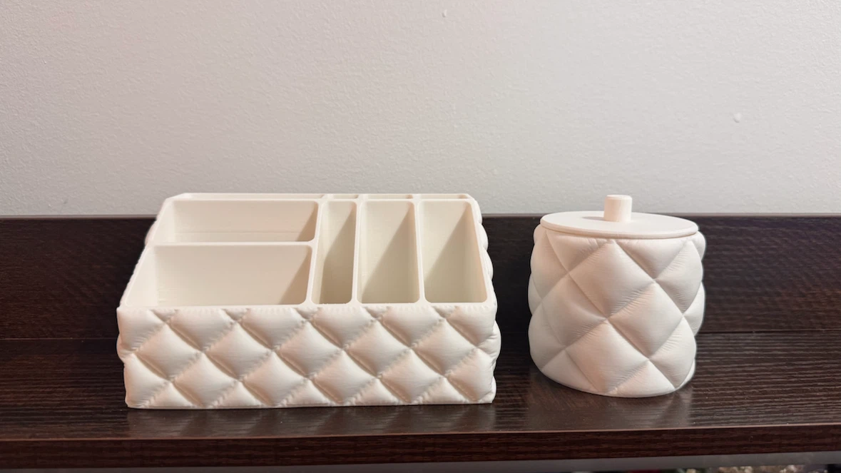 White Quilted Makeup Organizers 3D print - photo 2