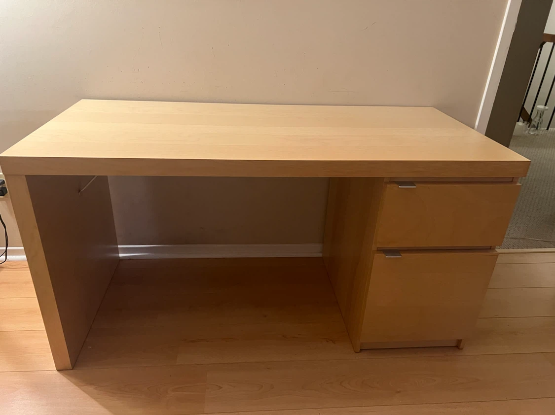 IKEA Desk – Excellent Condition