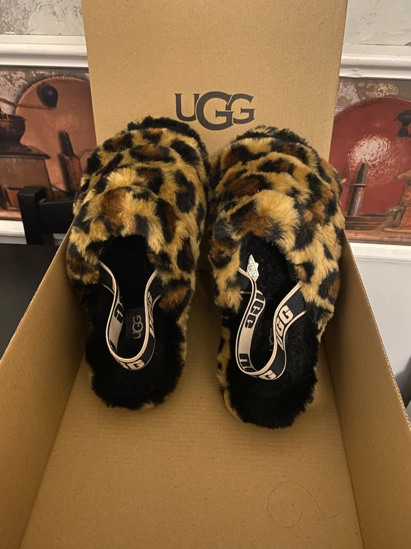UGG Leopard Print Faux Fur Slippers/Sandals