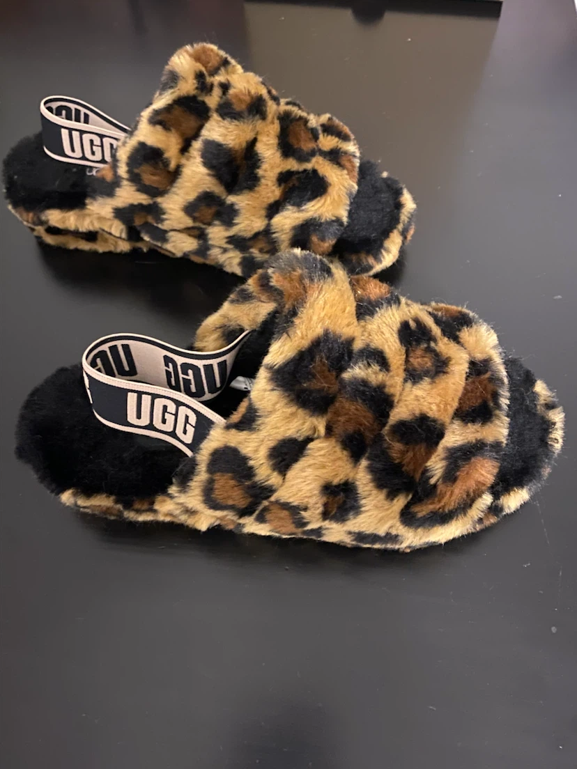 UGG Leopard Print Faux Fur Slippers/Sandals - photo 3