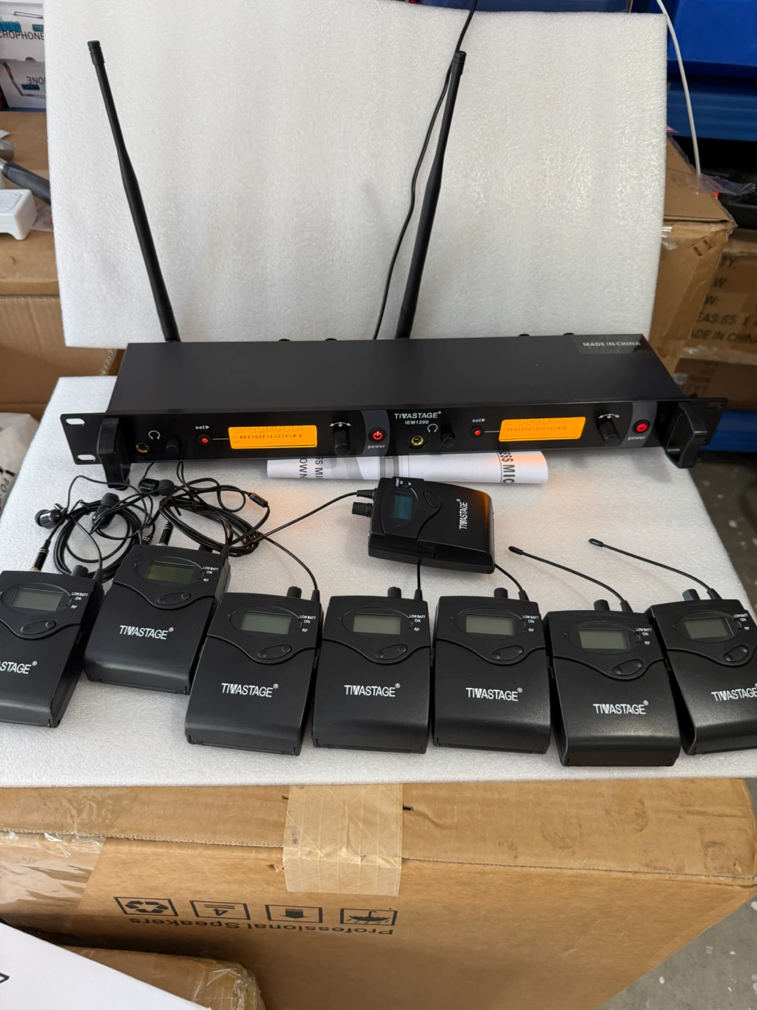 TWISTAGE8 bodypacks Wireless Microphone System 6-Pack