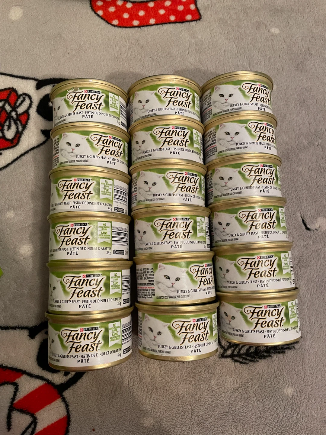 Fancy Feast Wet Cat Food Lot-Pate Turkey & Giblets