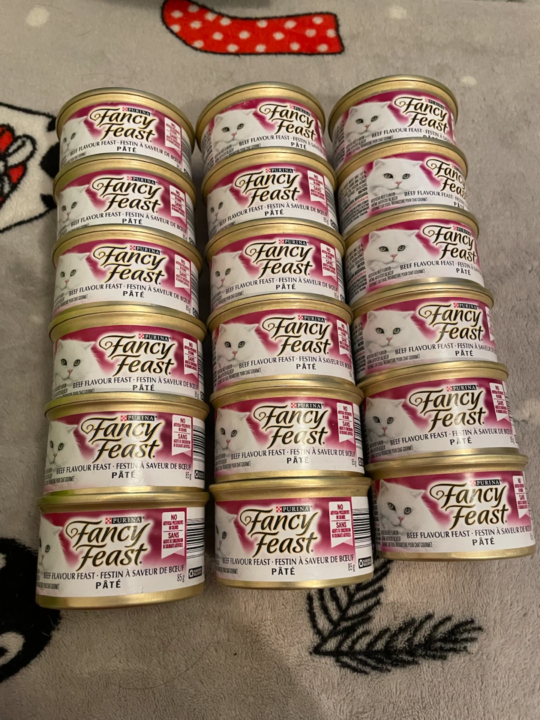 Fancy Feast Wet Cat Food Lot-Pate Beef