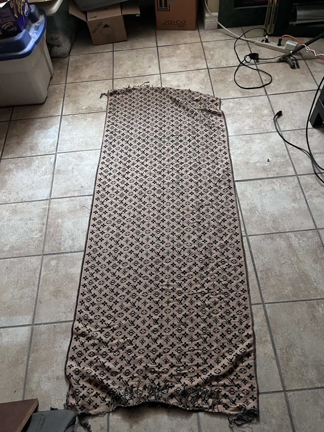 Louis Vuitton Designer Scarf - photo 2
