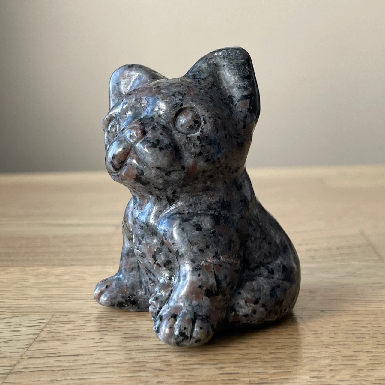 Carved Yooperlite French Bulldog Figurine – UV Fluorescent