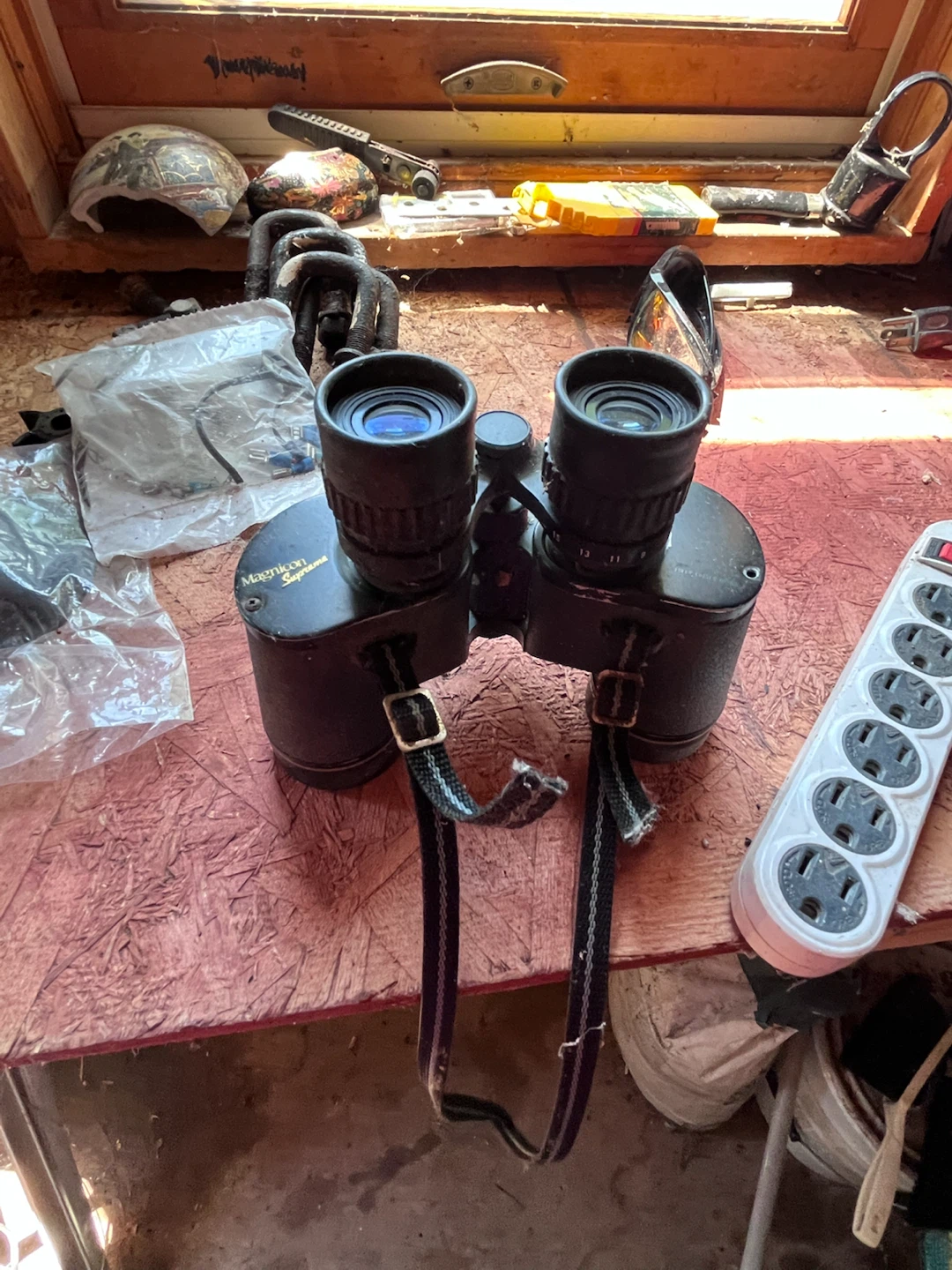 MagniCon Rapid Focus Binoculars