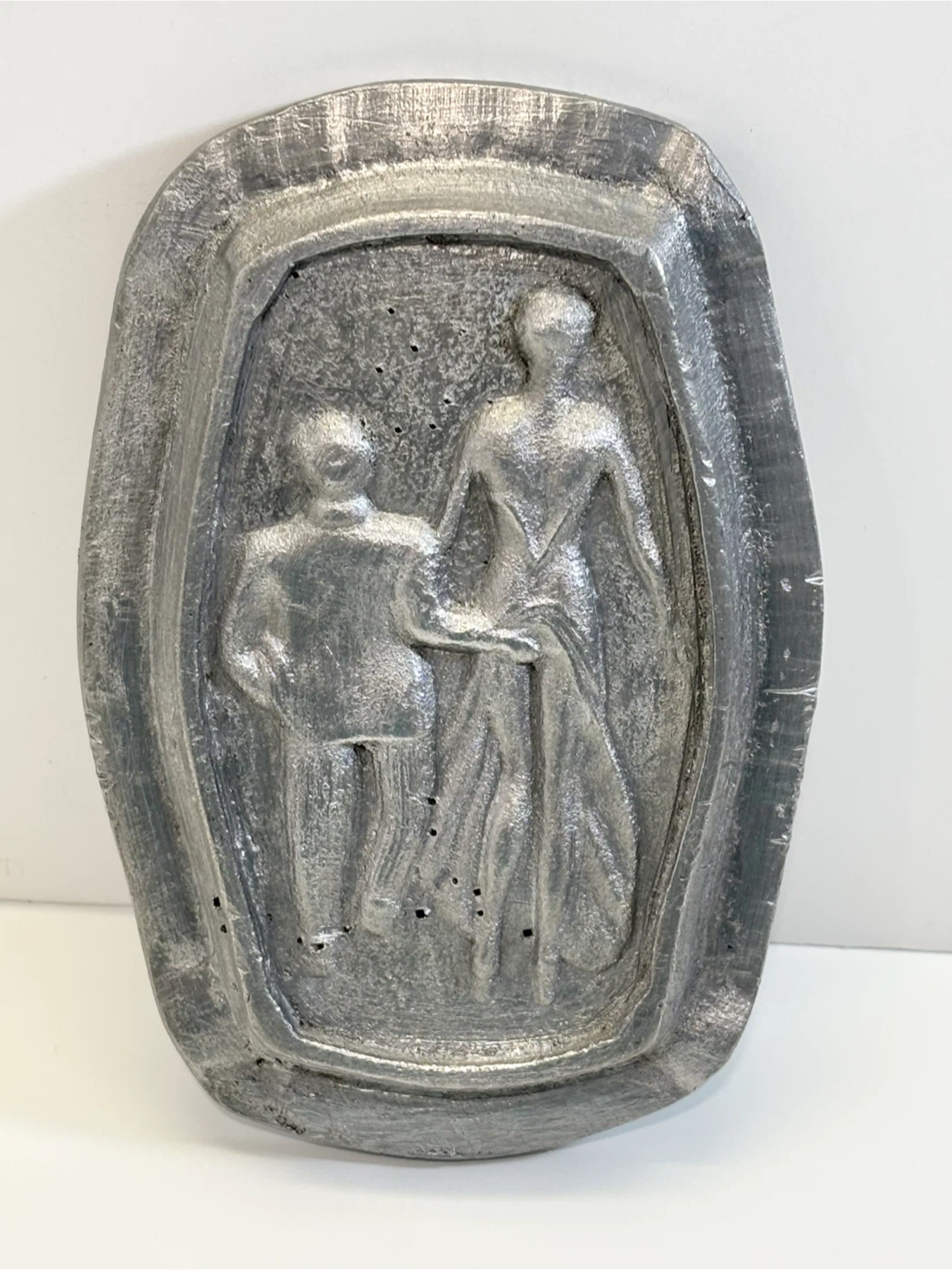 Vintage ashtray 1940-1960 double sided cast Oh! Ah! hands on - photo 2