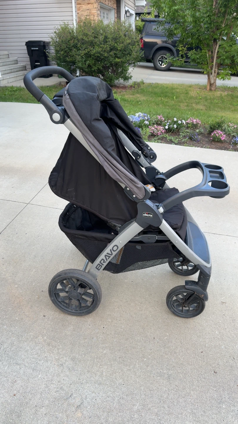 Chicco Bravo Travel System Stroller and Car Seat - photo 2