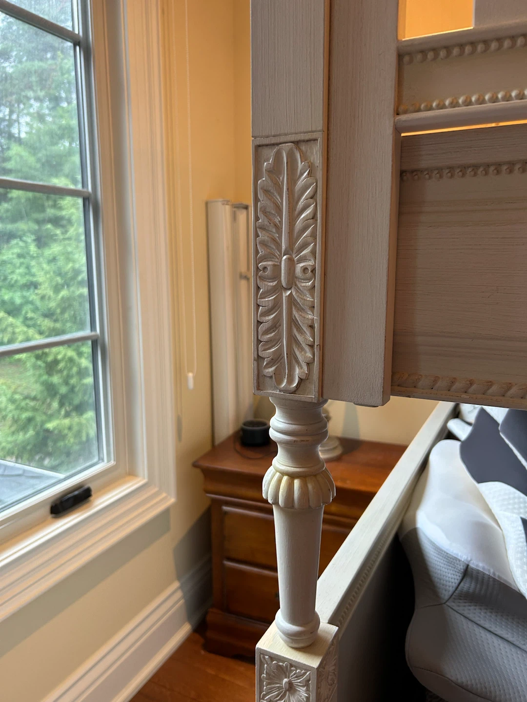 Traditional Off-White Bunk Bed with Trundle - photo 3