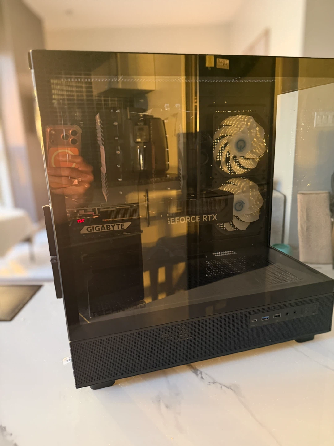 TECHNOID Glass Black Gaming PC – GeForce RTX 5070 7 – 32GB Ram - photo 3