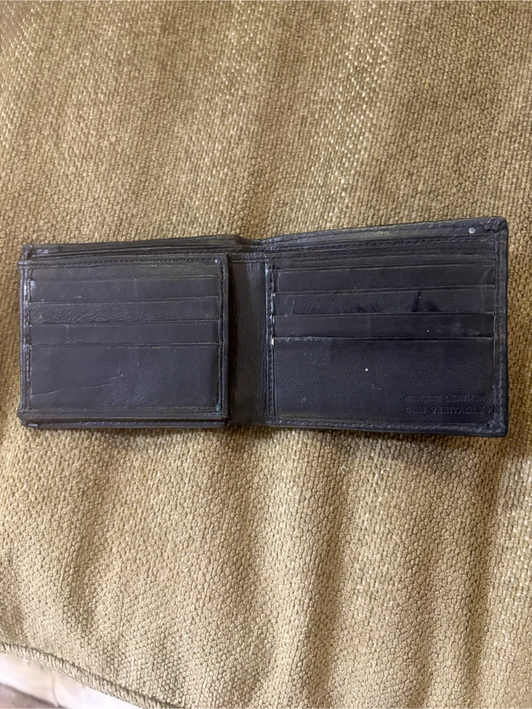 KANU Leather Bifold Wallet - photo 2