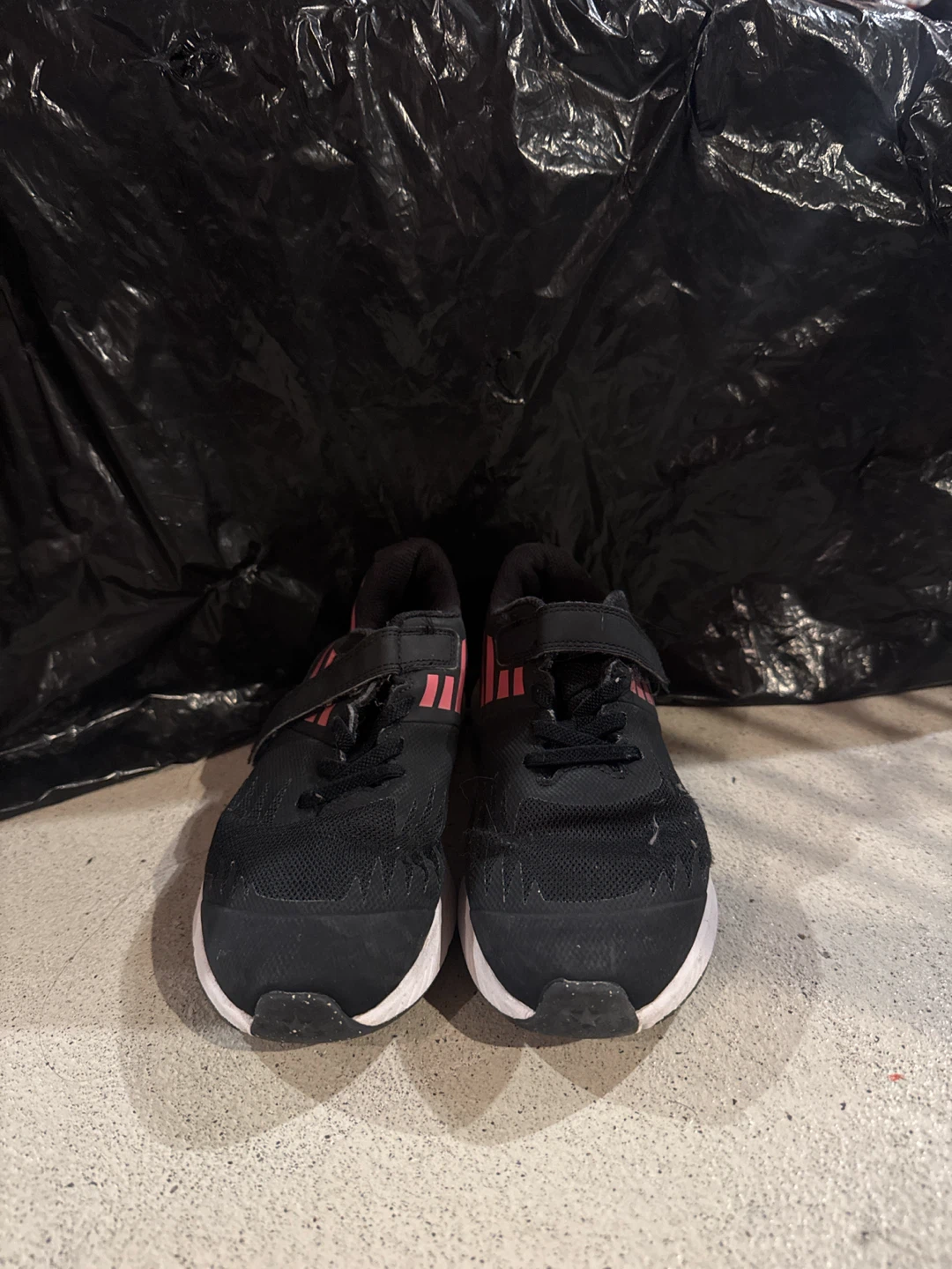 Nike Kids Running Shoes size 3 - photo 2