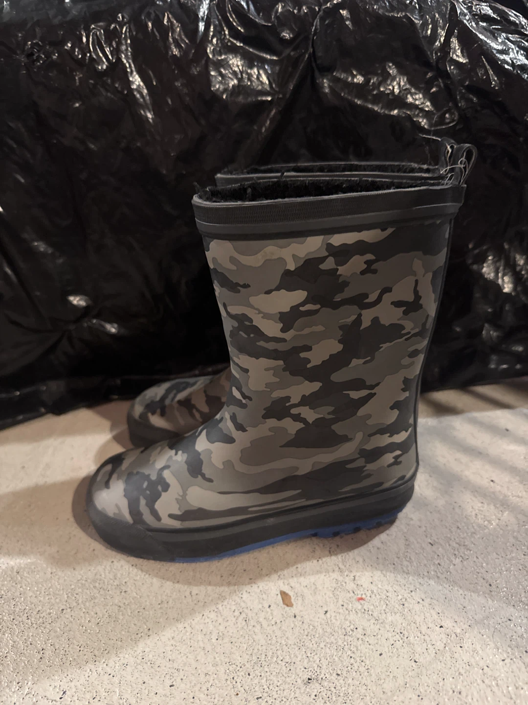 Kids Camo Rain Boots size 12