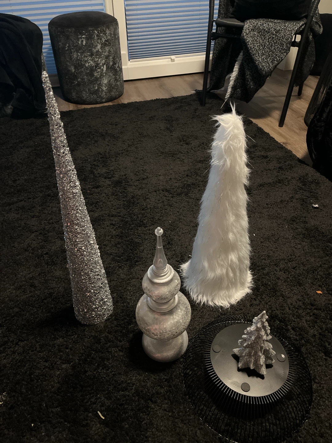 SILVER CHRISTMAS DECOR 6 PCS.