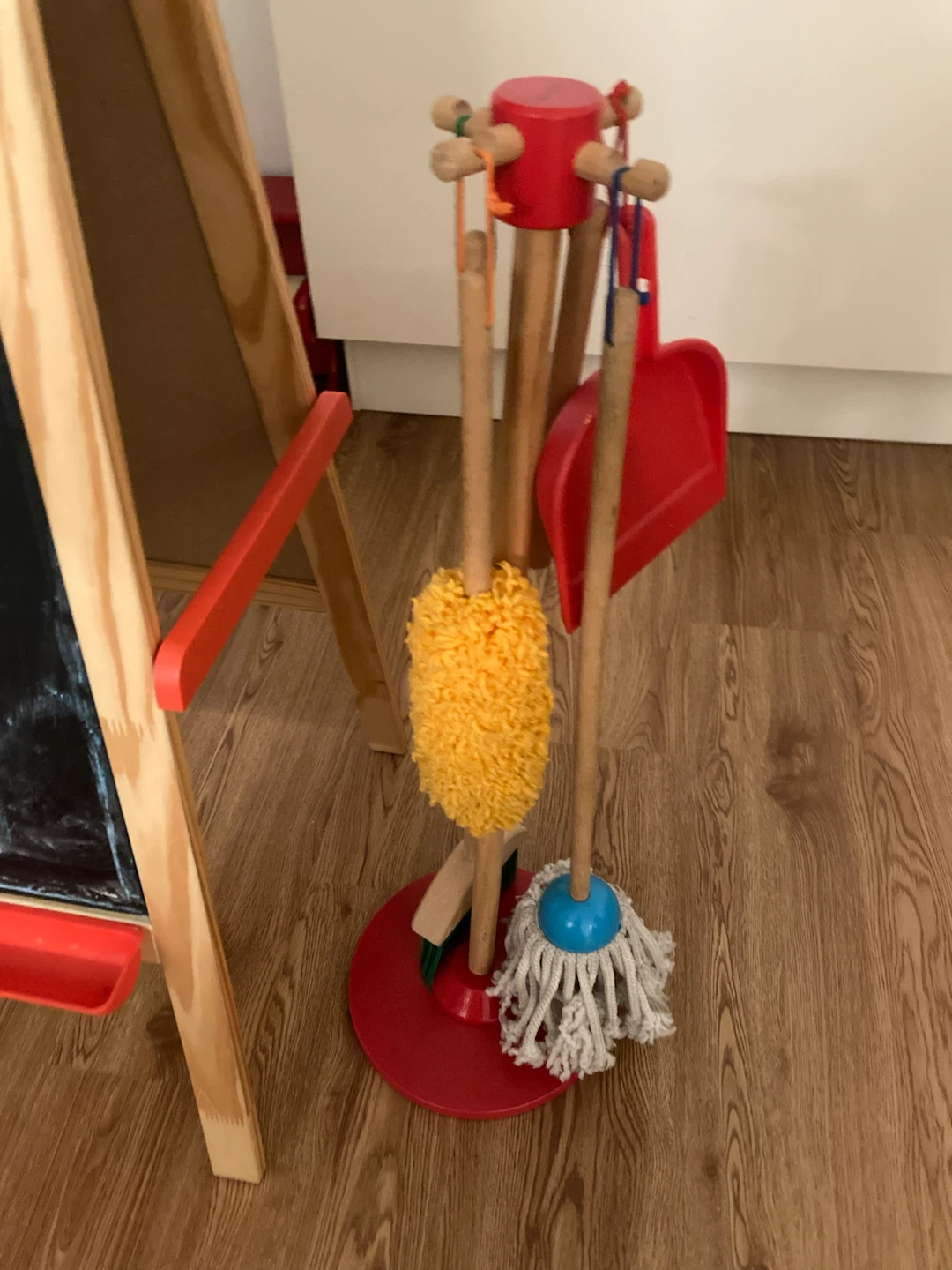 Melissa & Doug 6pc Wooden Pretend Play Preschool Cleaning Set - photo 2