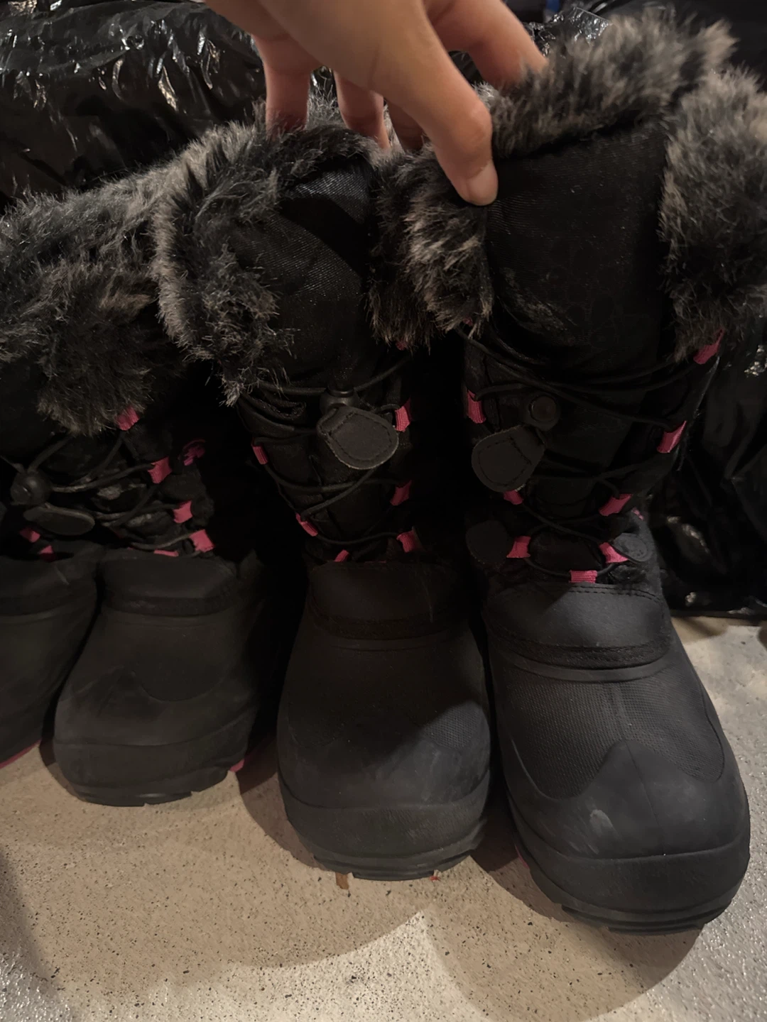 Black Pink Trim Snow Boots