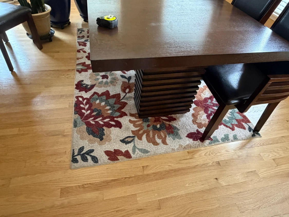Area Rug with Floral Pattern - photo 3