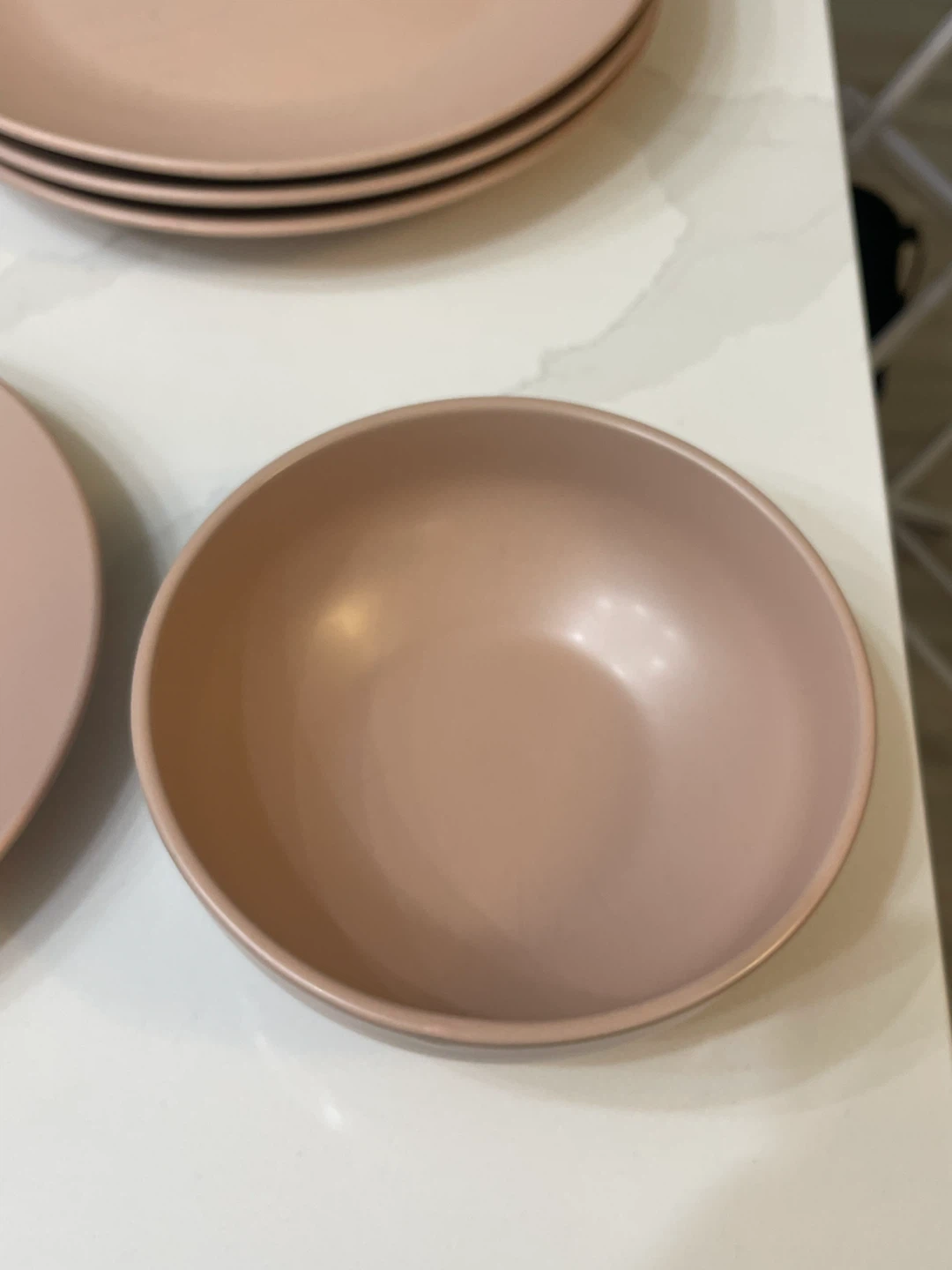 Dusty pink 4 person dinnerware set $25 - photo 3