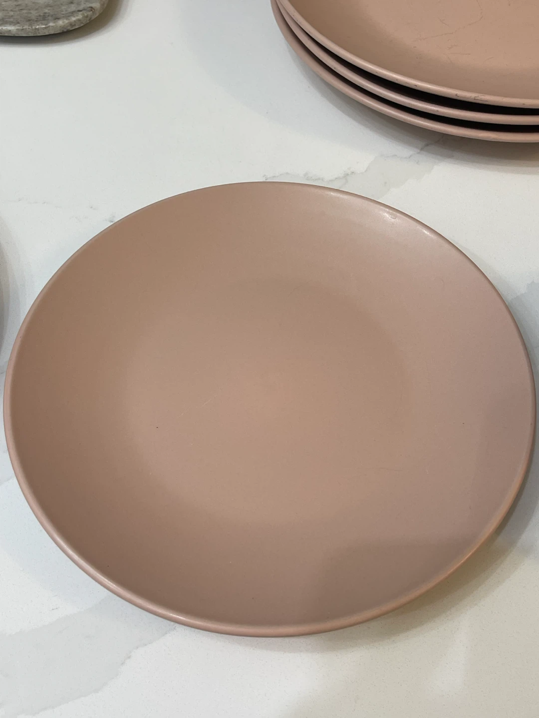 Dusty pink 4 person dinnerware set $25 - photo 4