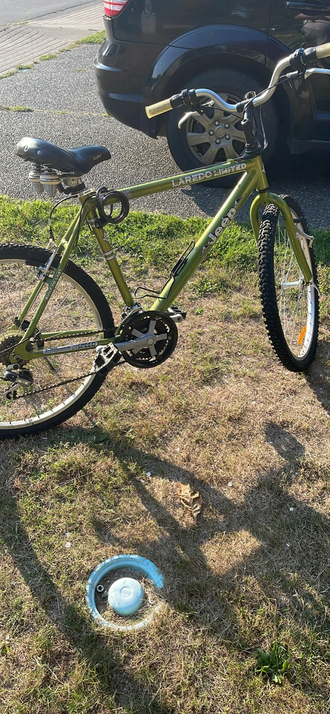Jeep Laredo Limited Mountain Bike - photo 3