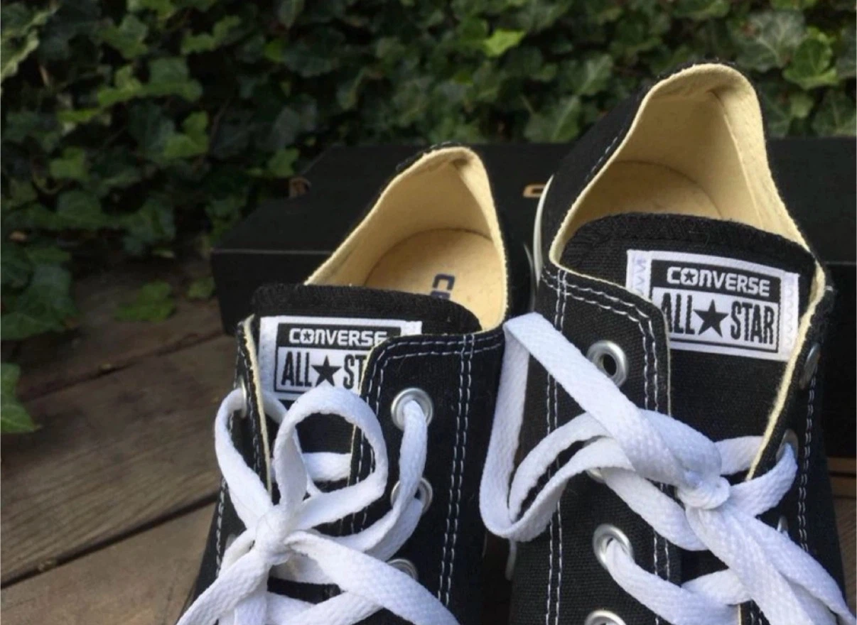 NEW! CONVERSE ALL STARS, SIZE 6 male, size 8 female - photo 5