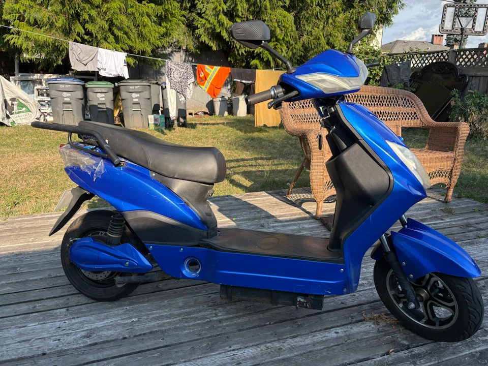 Blue Electric Scooter - photo 2