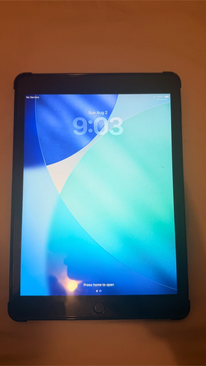 iPad 8th Generation - photo 3