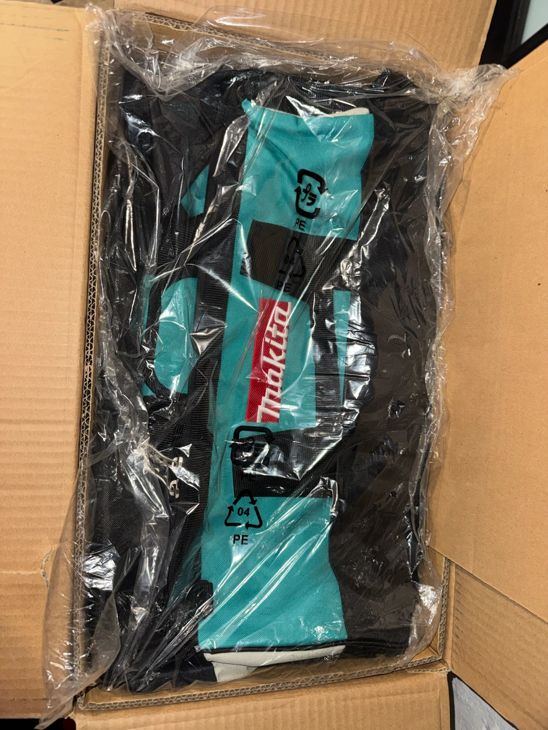 Makita 4.0 Ah 18V LXT Lithium-Ion Brushless Cordless Combo Kit - photo 4