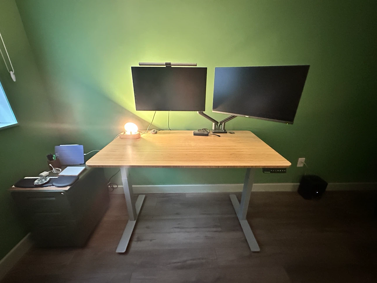 Autonomous Desk Standing Desk