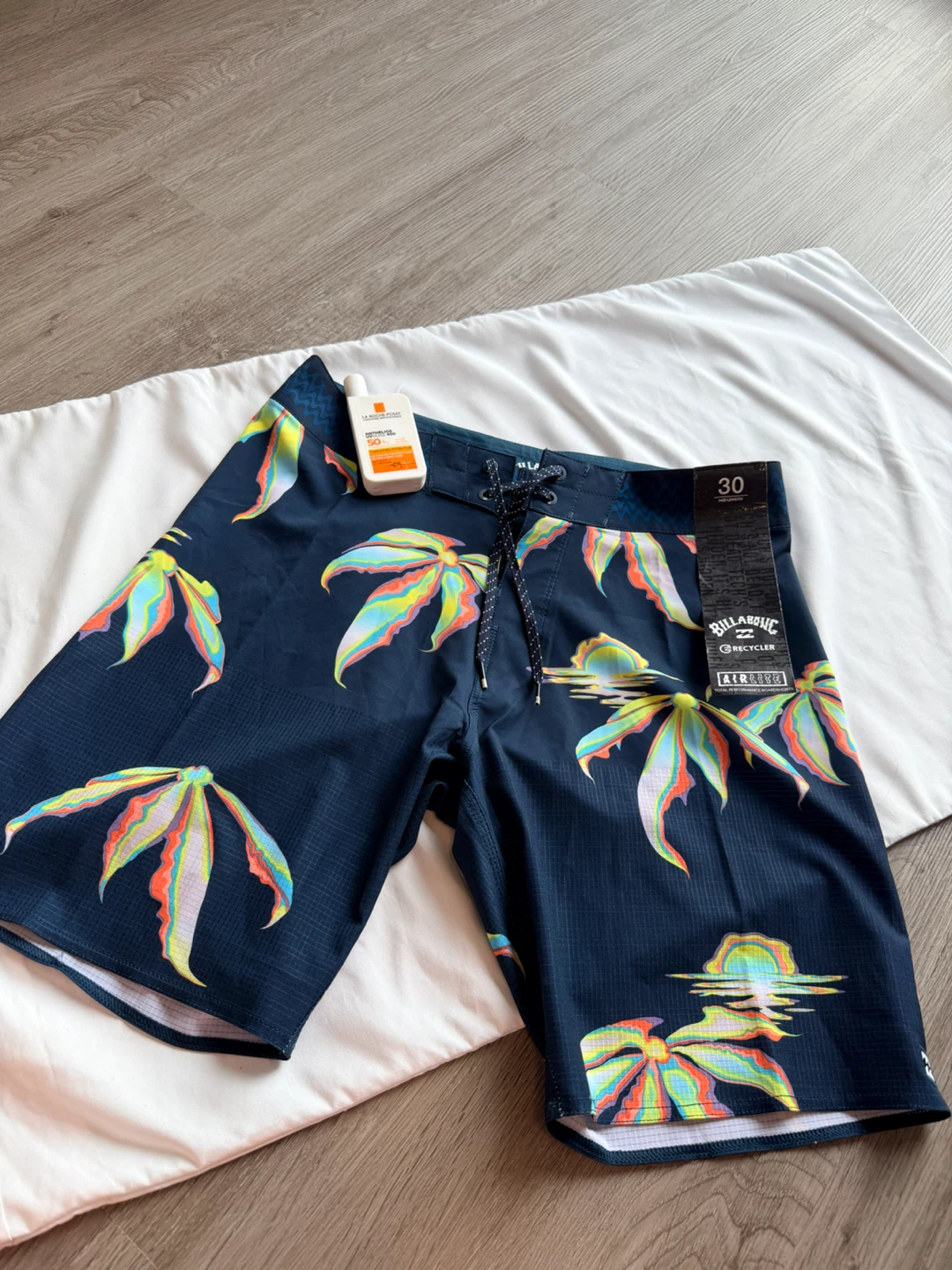 Billabong Board Shorts Men's Size 30 Navy Floral