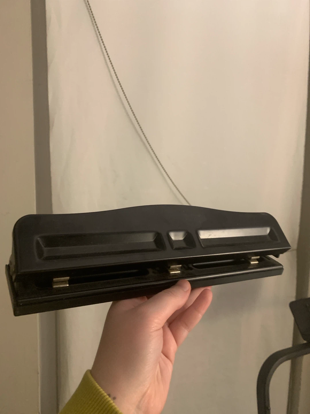 Black 2-Hole Punch