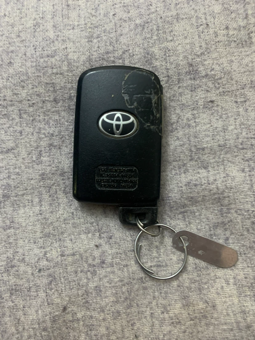 Original Toyota Key Fob - photo 2