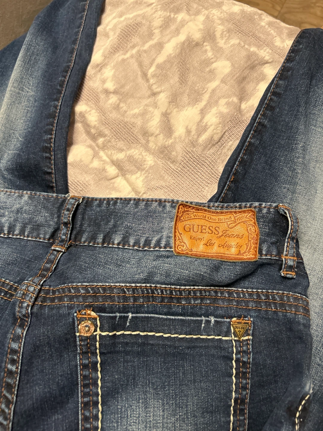Guess Jeans Women's Size 28 Distressed Denim Pants - photo 2