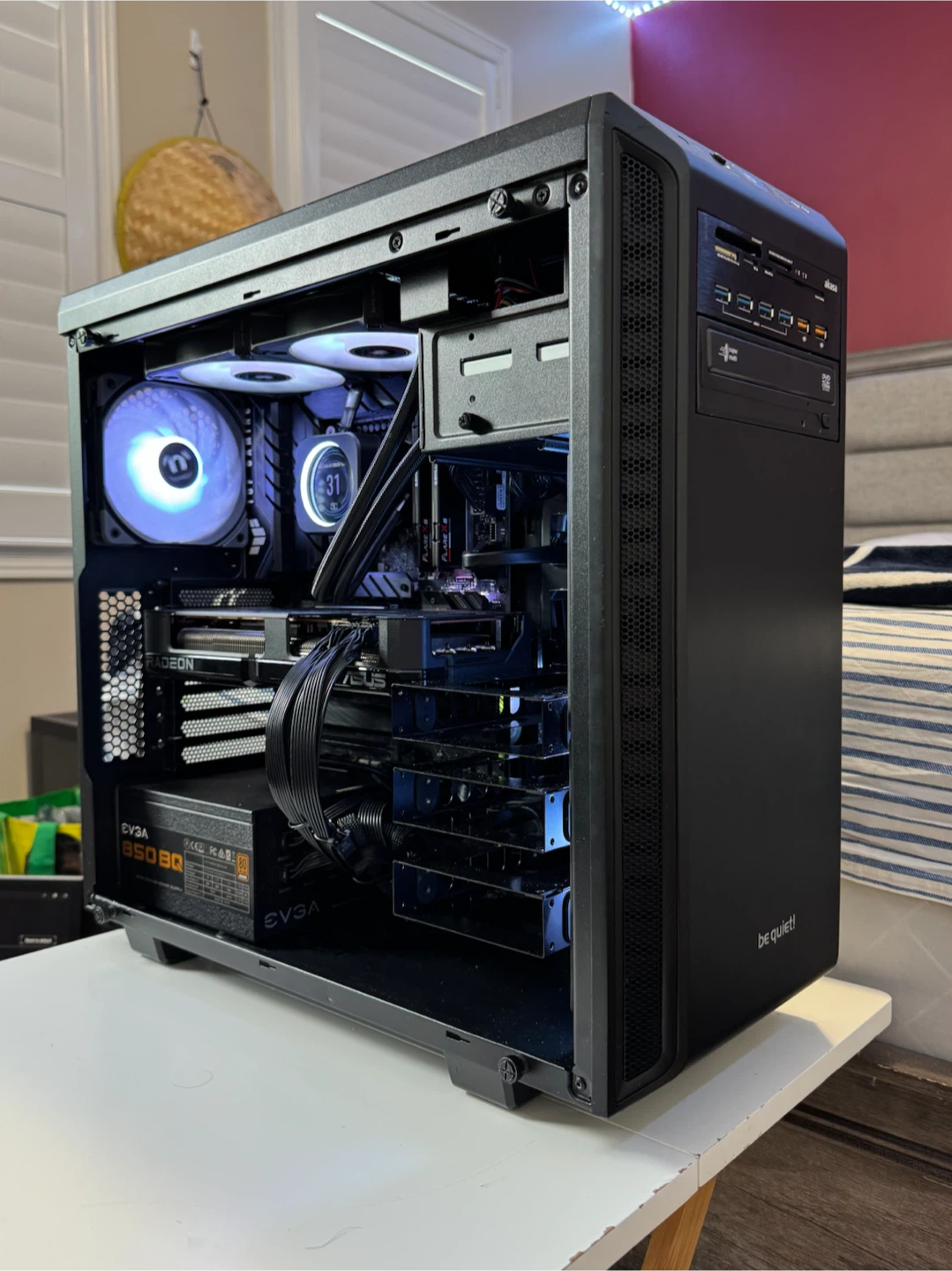 Gaming PC (i9 12900K + RX 7800XT + 32gb DDR5)
