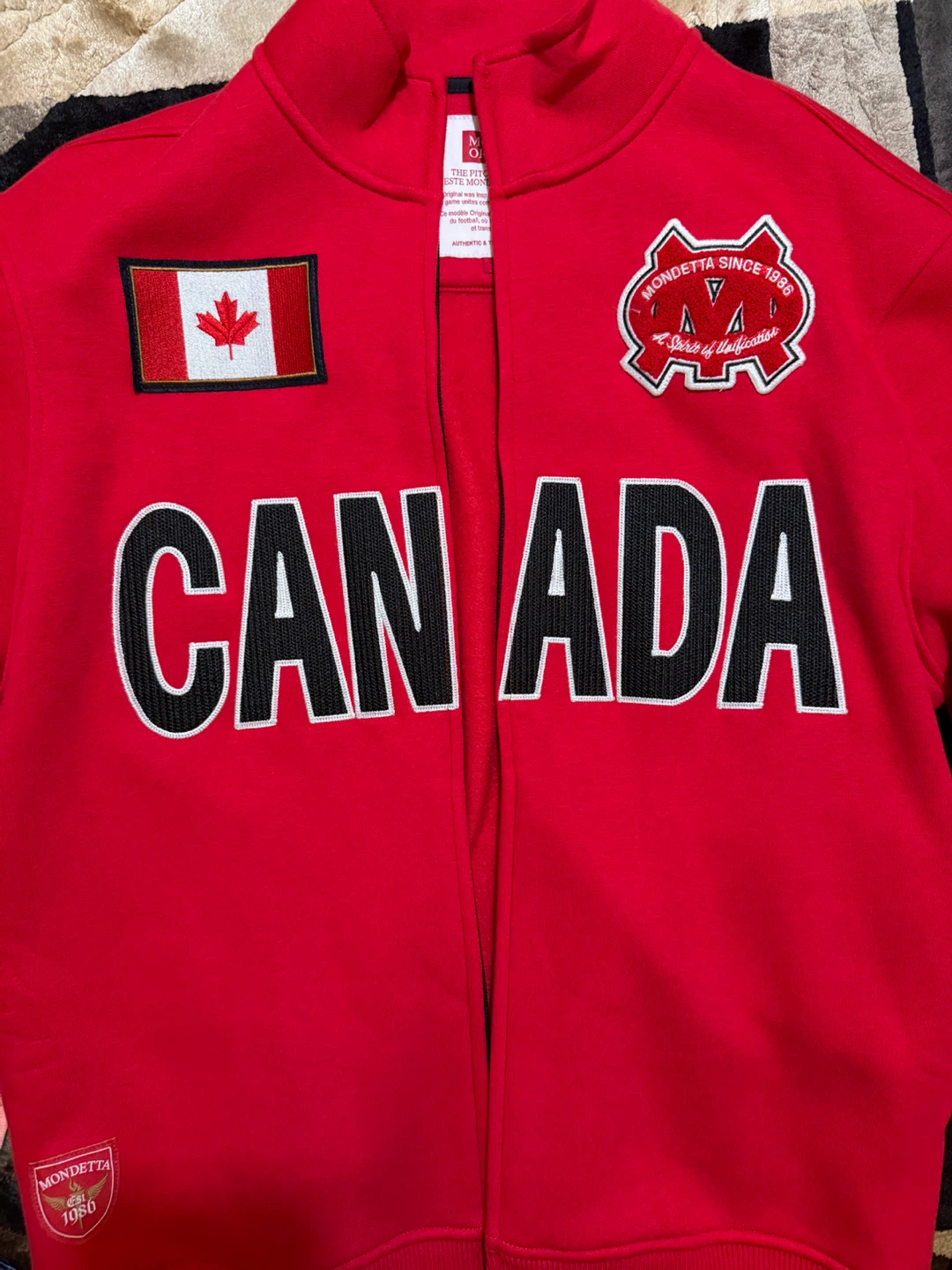 Mondetta Originals Red Canada "The Pitch World Jacket" Size M