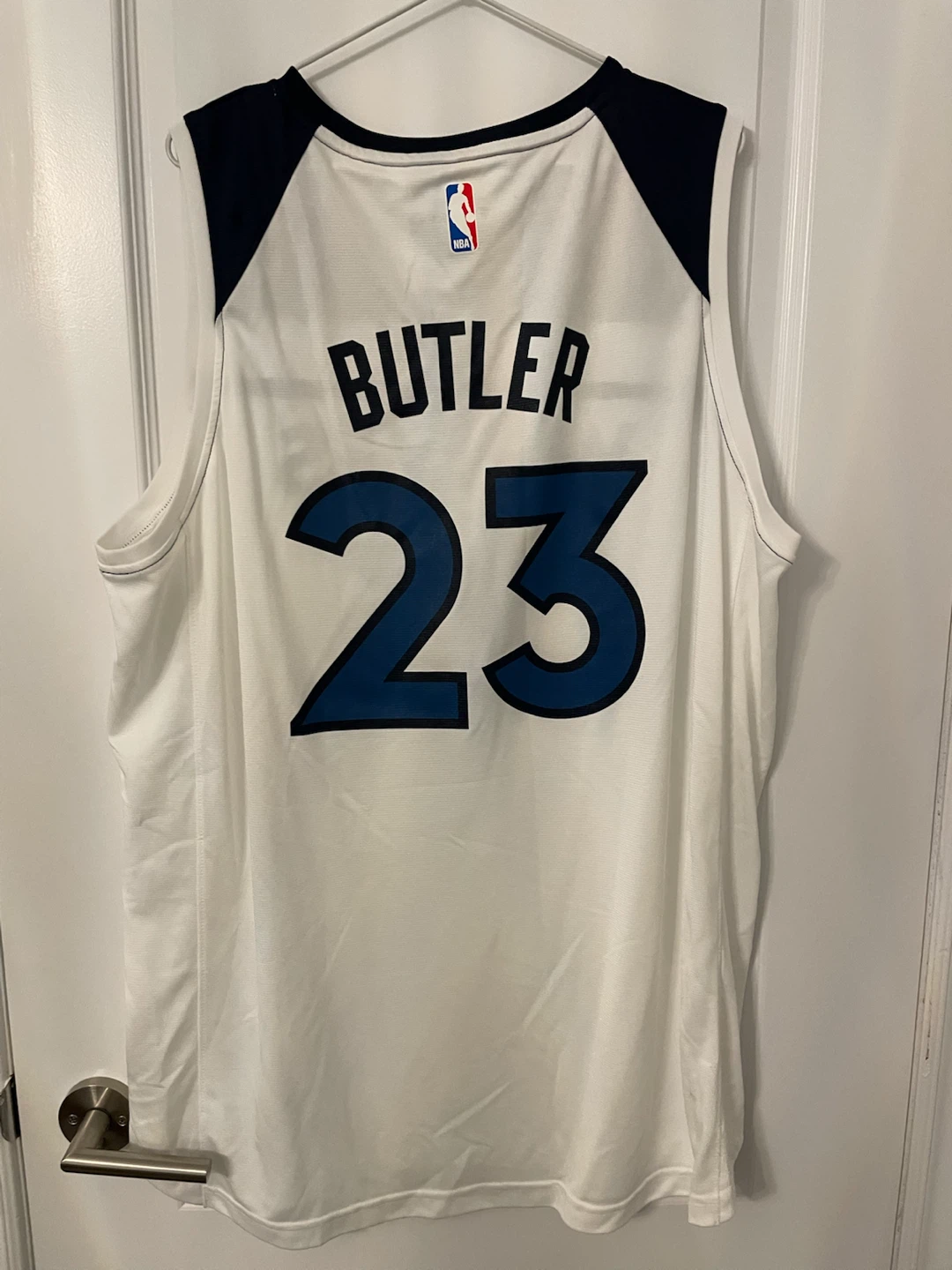 Minnesota Timberwolves Butler #23 Jersey - photo 2