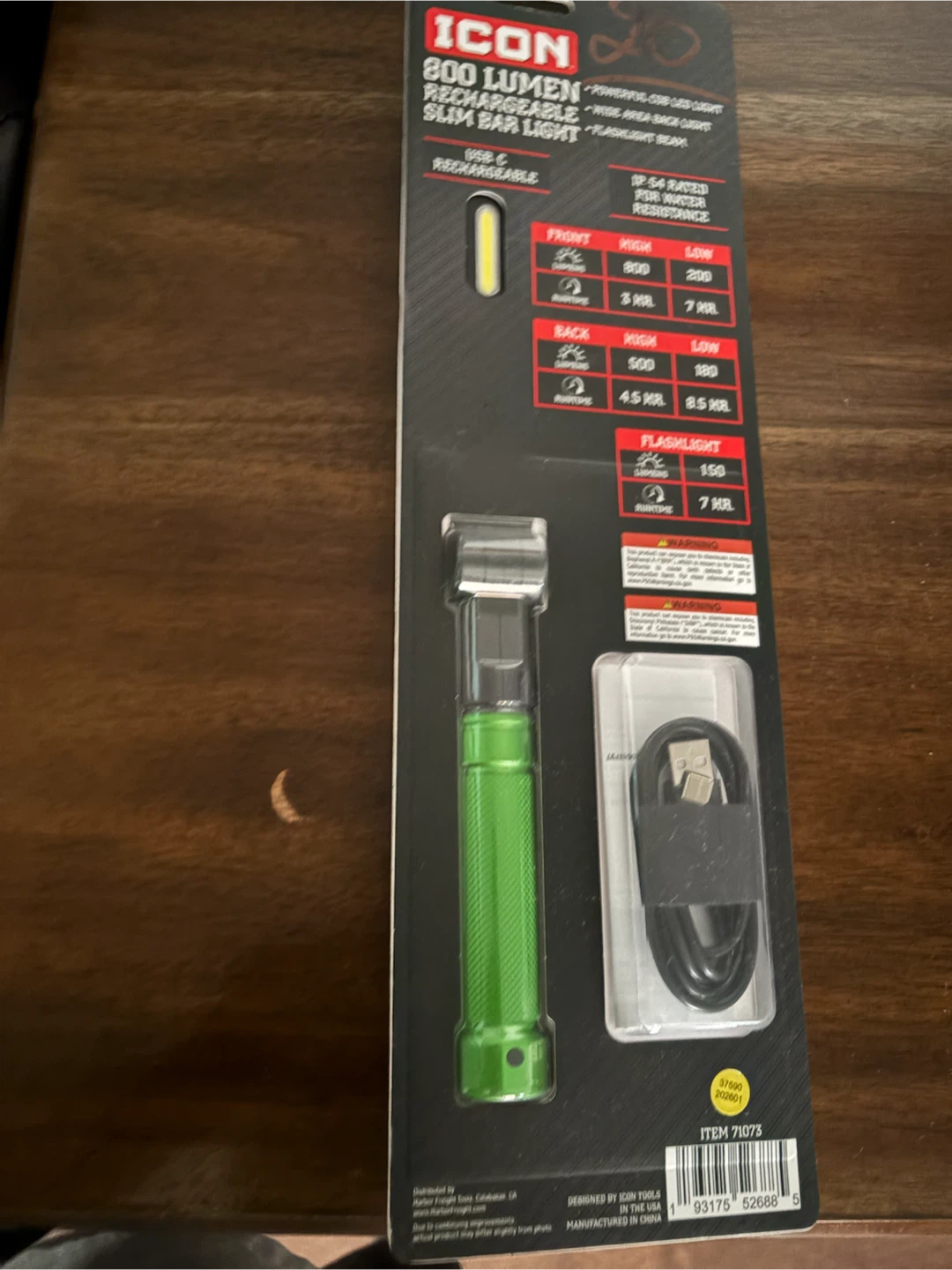 ICON 800 Lumen Rechargeable Slim Bar Light
