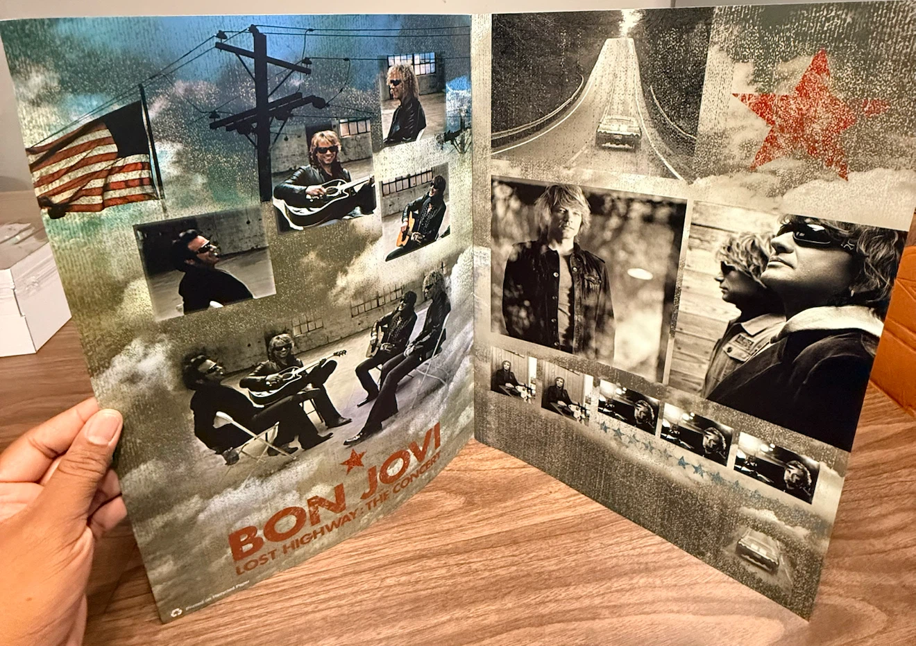 BON JOVI LOST HIGHWAY TOUR PROGRAM & ORIGINAL TICKET - photo 3